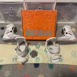 Girls LTD Belle Snowboard size 123cm & 32 Boots