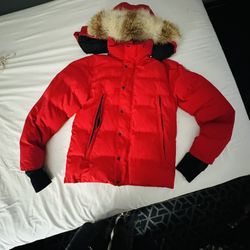 Brand New CANADA GOOSE MENS EXPEDITION LOGO HOODED DOWN JACKET WITH FUR HOOD - XL- NEVER BEEN WORN!