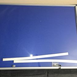 NEW! VIZ-PRO Tamperproof Lockable Noticeboard Class 1 Aluminium Framed 48x36 inches