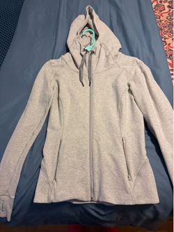 Lululemon Heather grey fitted zip up size 6