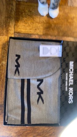 Michael Kors scarf & hat