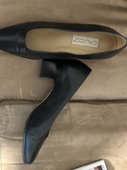 Beautiful Ladies Shoes, Real Leather! Like New! Worn 2x 