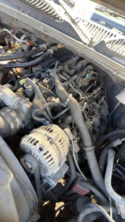 Engine out of 2004 Chevy Tahoe