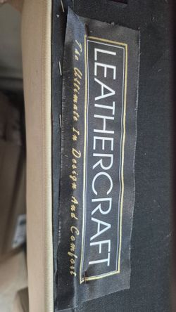 Set of 4 Commercial‑Grade Leather & Wood Chairs – Perfect Condition – 24" Seat Height