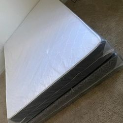 NEW FULL SIZE SET MATTRESS AND BOX SPR+ING-2pcs