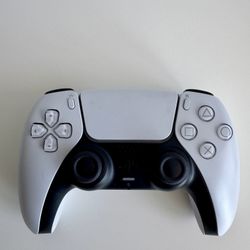 PlayStation 5 Dualsense Controller - White