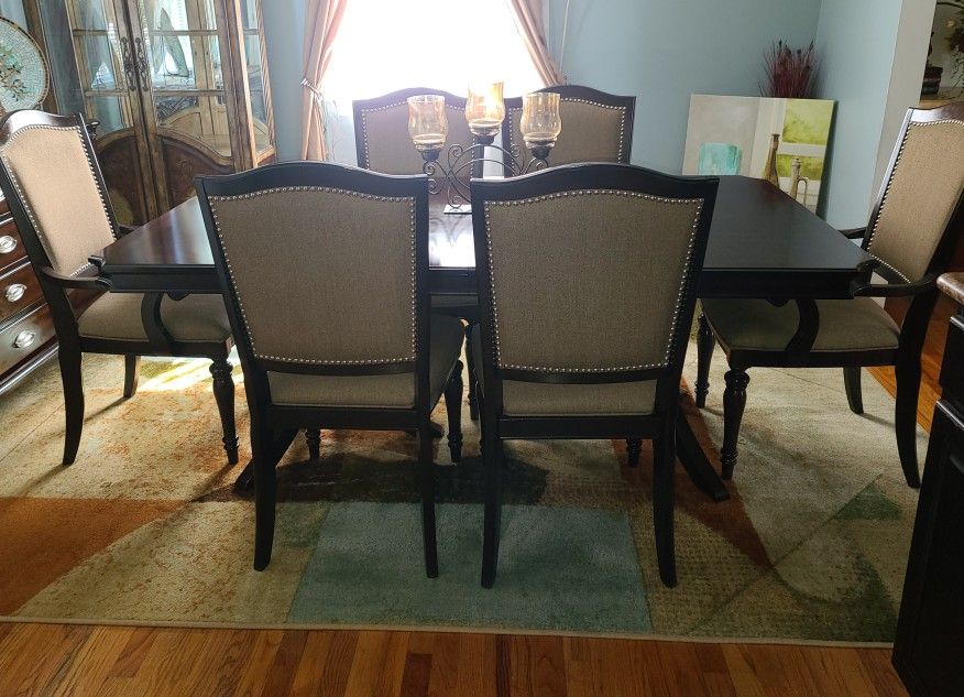Beautiful Dining Room Set with Buffet Server