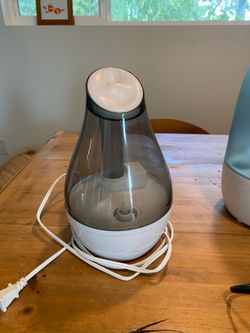 2 working humidifier humidifiers