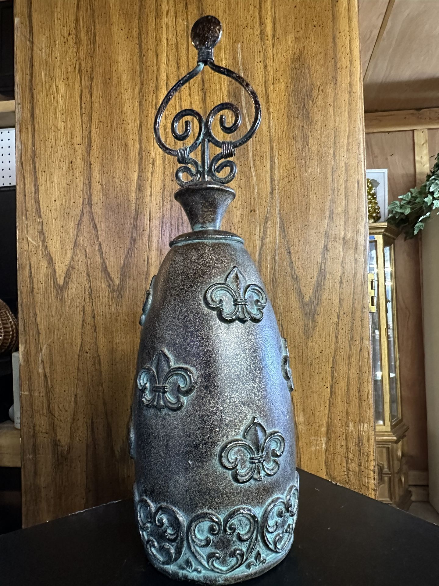 Decorative Accents Table Top Standing Art Piece