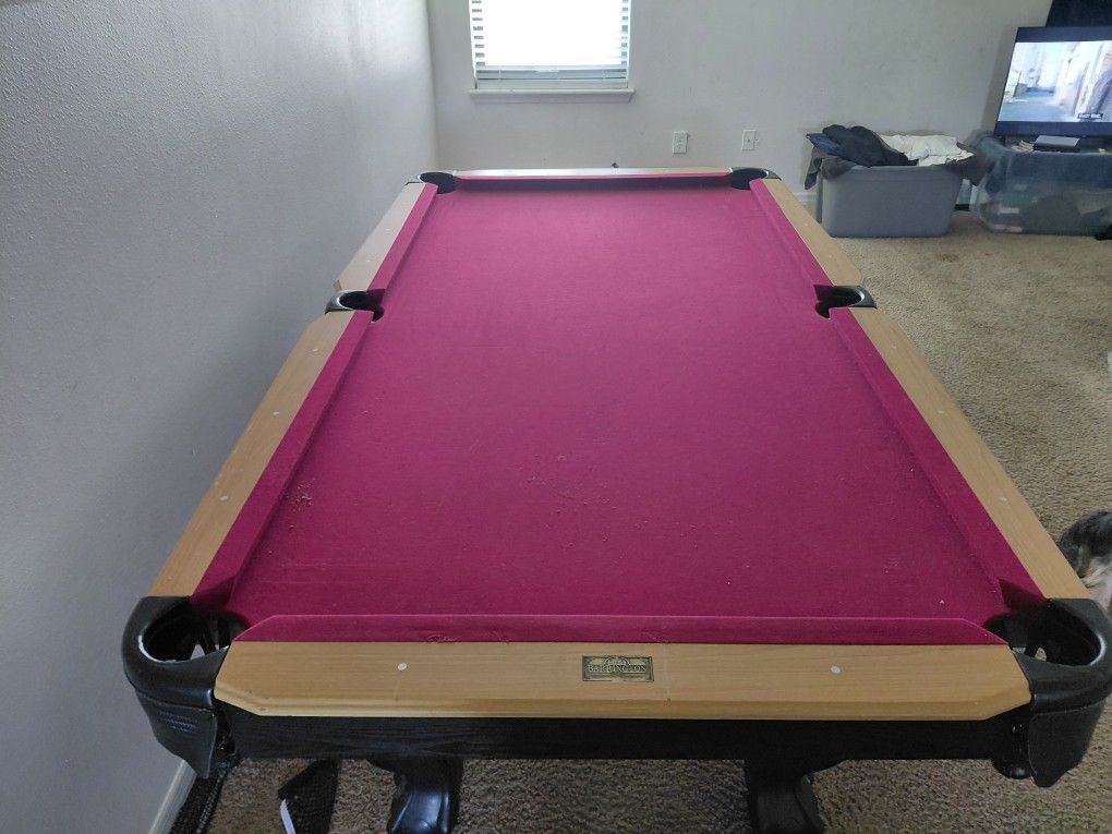 8 Foot Pool Table