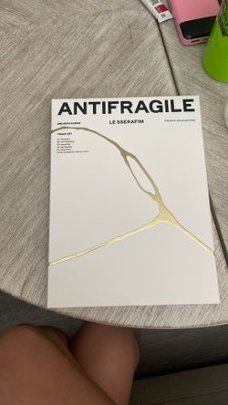 Antifragile le sserafim