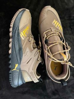 Puma Low-Top Sneakers Tan and Navy