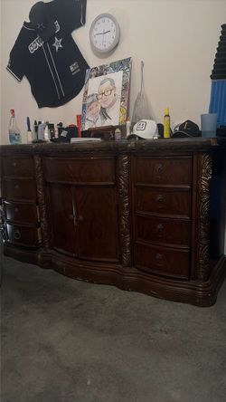 Dresser