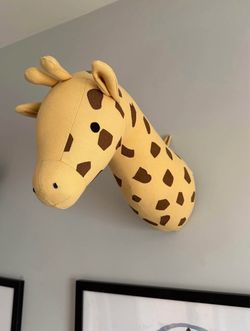 Canvas Giraffe Wall Mount – Safari Nursery Decor