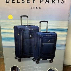 Delsey Paris Soft Sided Spinner Carryon Checked Bag Luggage 30" 23" Lightly Used