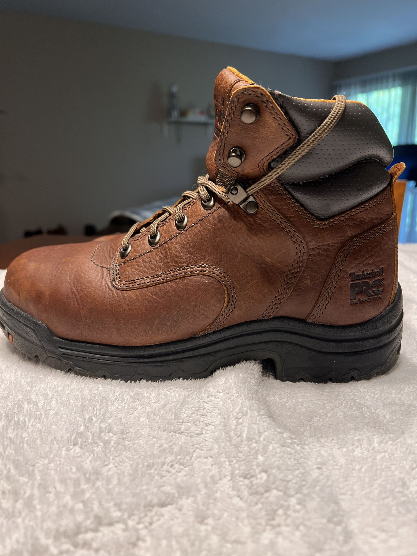 Timberland PR Powerfit : 8M 26063 (Brand New)