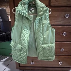 J BEE VEST IN MINT GREEN SIZE M