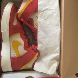 Women’s Nike Dunk High Up