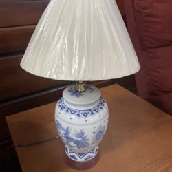 15”H Small Lamp for bed nightstand Lámpara de mesita de noche pequeña