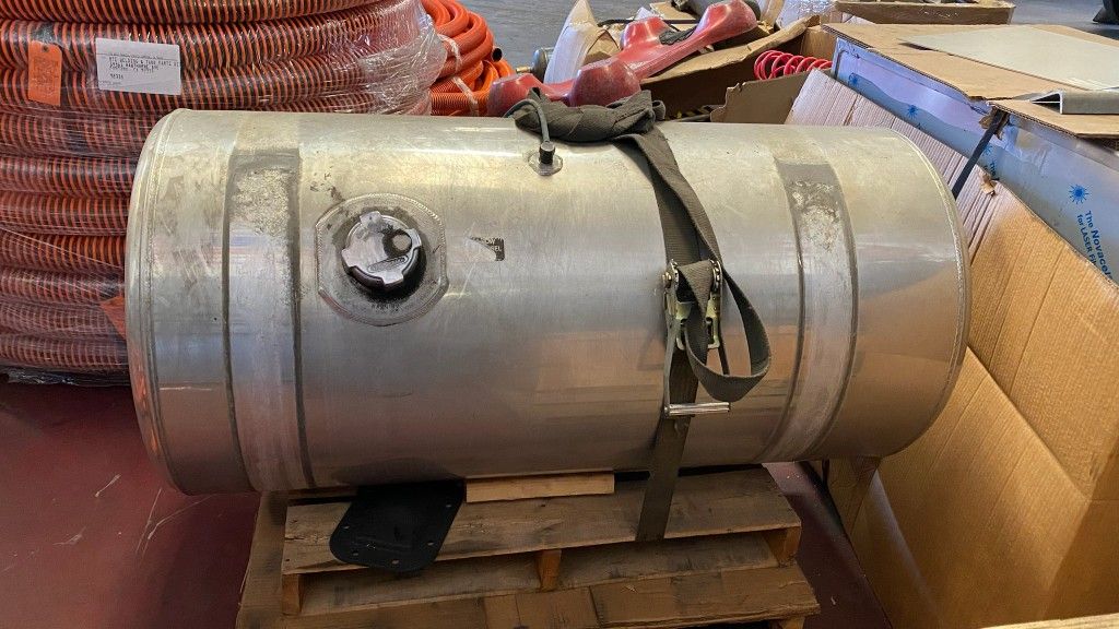 Fuel Tank, Freightliner, Peterbilt, Kenworth