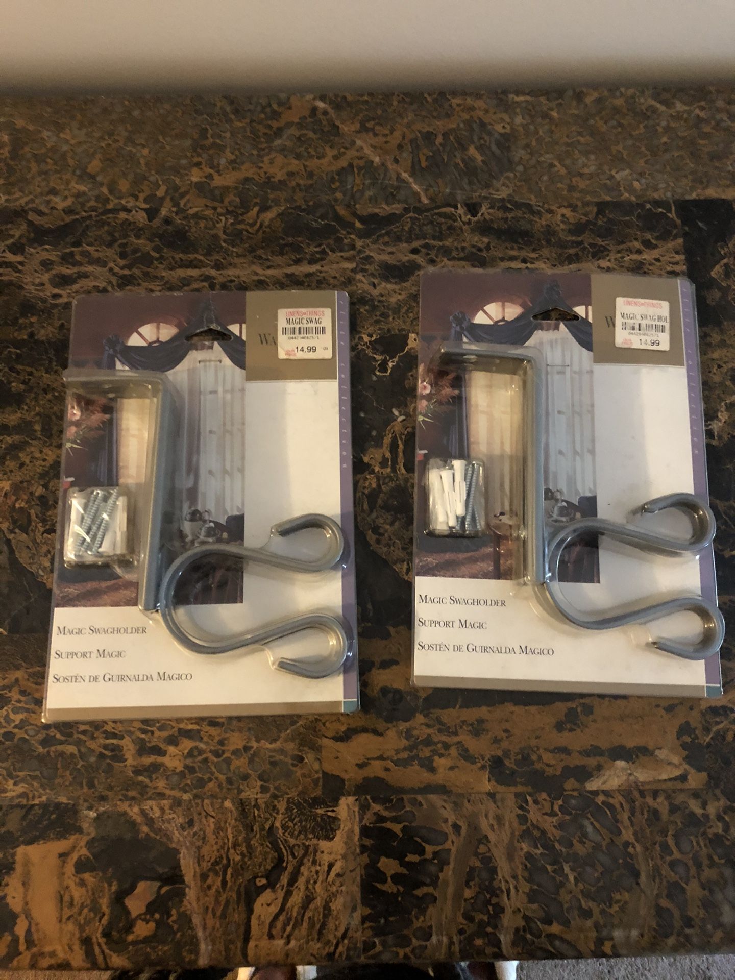 Curtain holders/mounts