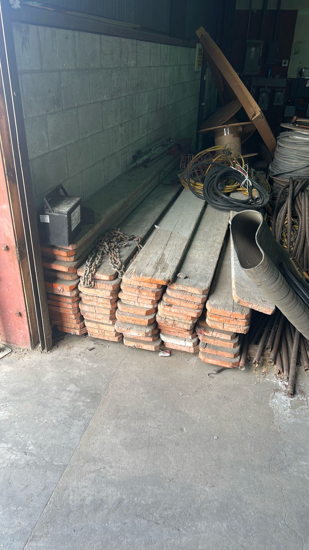 Free Wood Planks 12’ By 9” for Sale in Glendale, CA - OfferUp