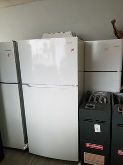 New Scratch And Dent Refrigerator 