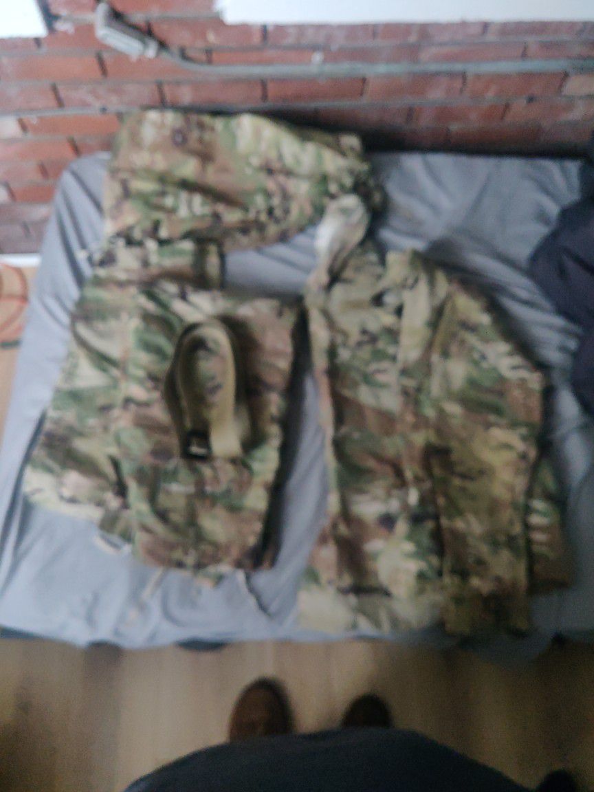 OCP Top And Bottom X2 W/Belt. Extreme/Wet Weather Bottom 