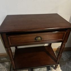 wood corner Table 