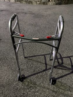 Folding walker