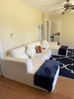 Couch sectional