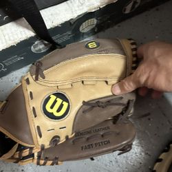 Wilson Fast Pitch Softball Glove