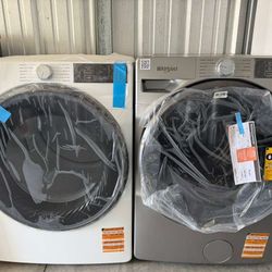 New Whirlpool front load washer and electric dryer set / Lavadora y secadora carga frontal nuevas