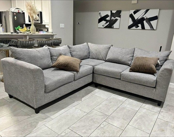 GORGEOUS SECTIONAL 
