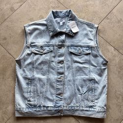 New FOREVER 21 Men Light blue denim vest Medium
