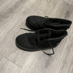 Black Boots 