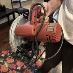 7 1/4 Circular Saw Used Maybe 2X Original Box Included