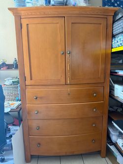 Drawer with closet