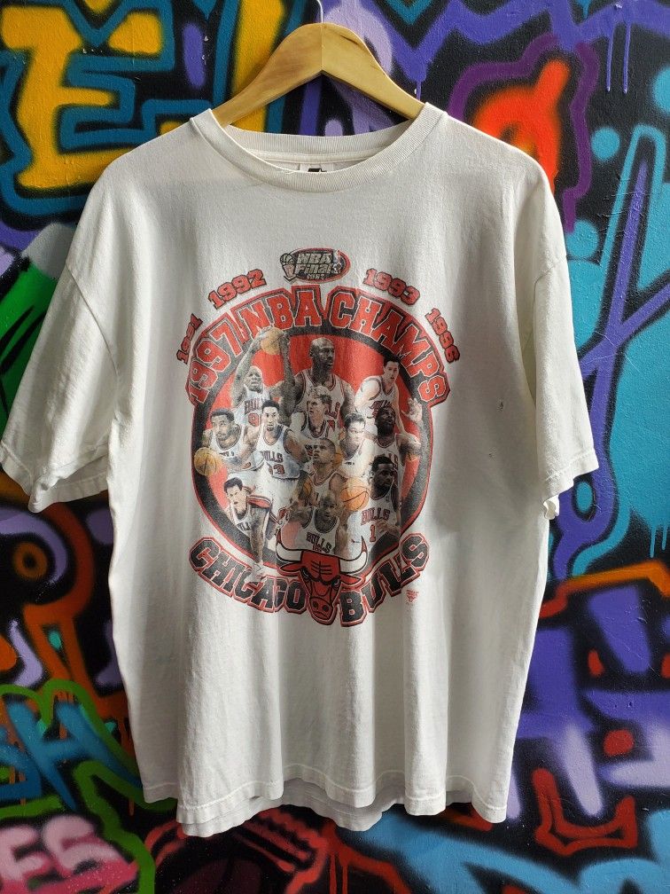 Vintage 90s NBA Chicago Bulls Jordan Basketball Shirt