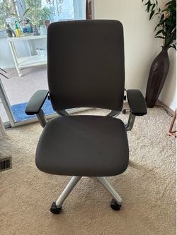 Adjustable office chair