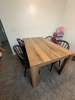 Table & Chairs