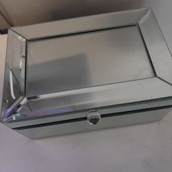 Mirror jewelry box