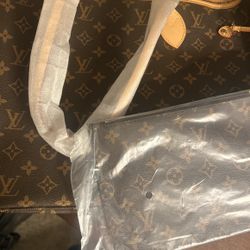 Louis Vuitton Purse 