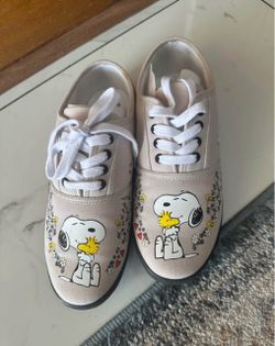 Bradford Exchange Snoopy/Woodstock Sneakers Women's 9 , Awesome!!