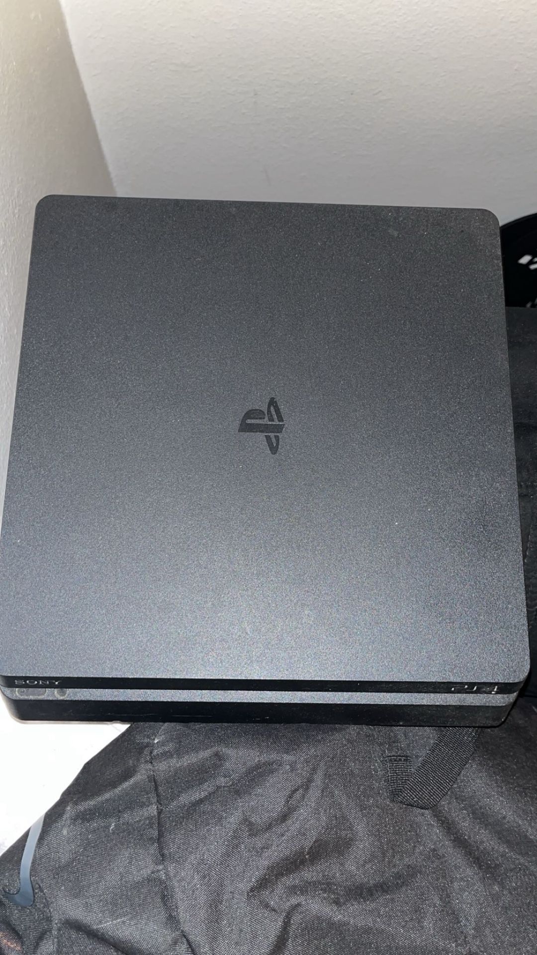 PlayStation 4 Slim