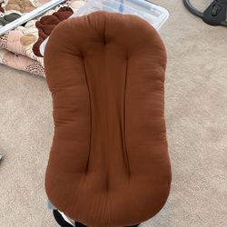 Snuggle Me Lounger 