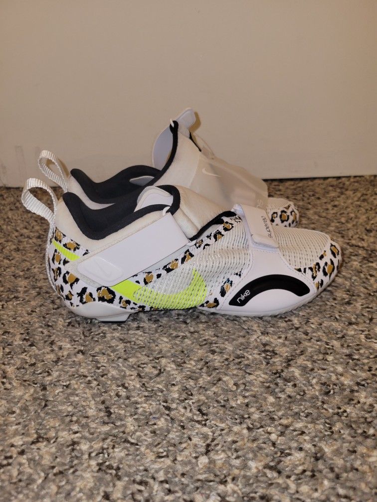 NEW NIKE Women’s SUPERREP CYCLE Indoor Cycling Shoes US Size 6.5 Leopard Pattern