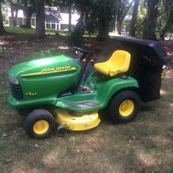 John Deere Lawn Tractor $800 38” Deck
