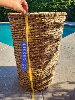 Wicker Hamper with lid