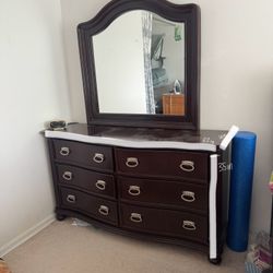 Queen Bedroom furniture Set